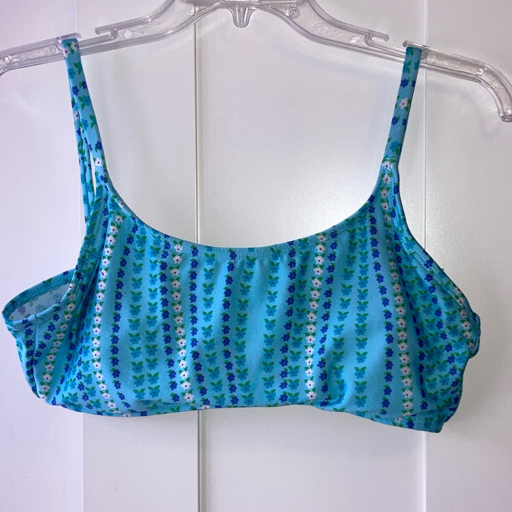 Blue and white flowers bikini top